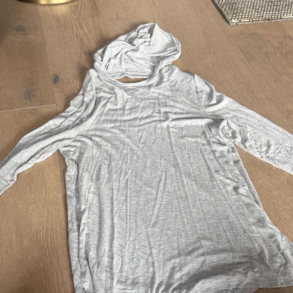 Chico's Zenergy Gray Long Sleeve Hoodie with Open Back Neck Size Small